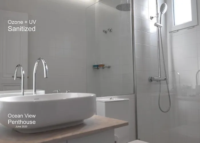 Ocean View Penthouse 아파트