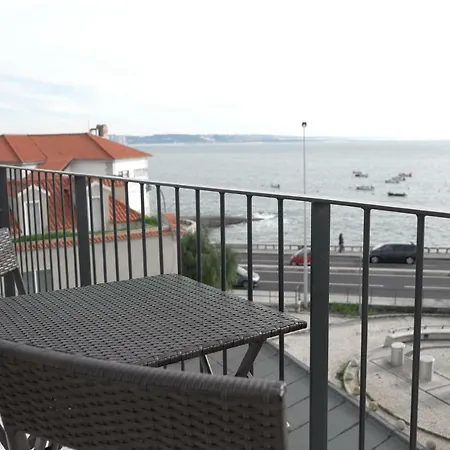 Ocean View Penthouse Apartment *